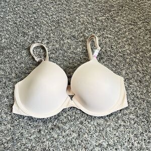 PINK Victoria's Secret Women Bra 32D Wear Everywhere Lightly Lined Beige New